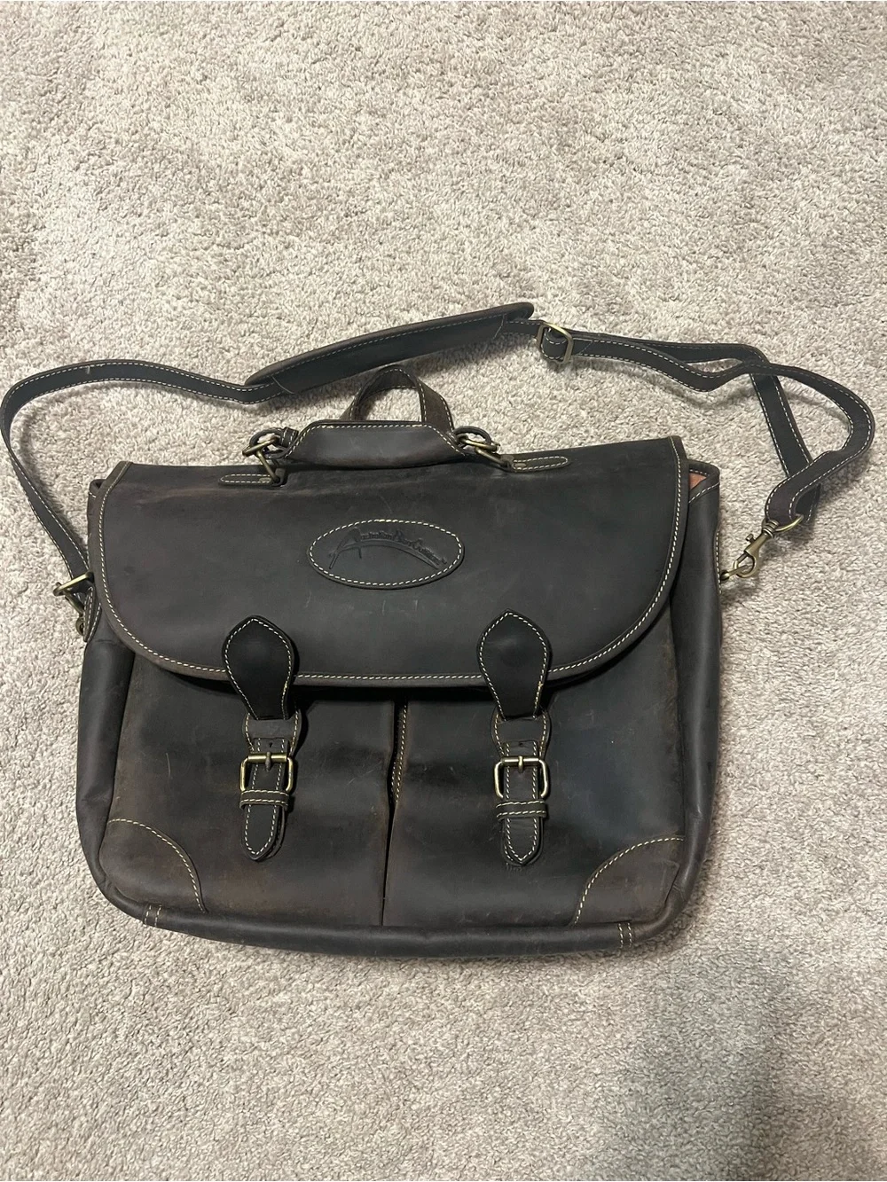 Men's Australian Bag Outfitters Brown Leather Messenger Bag with Shoulder Strap